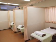 平川接骨院　花園駅前院 施術室2
